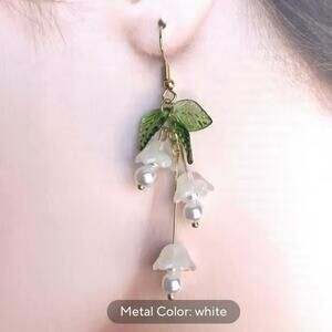 Elegant Floral Drop Earrings